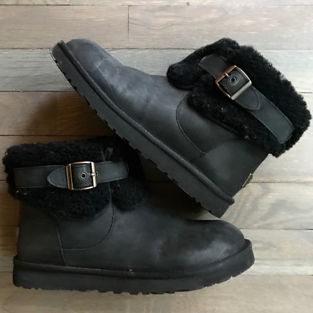 EUC- UGG SHORT BOOT- SIZE 7